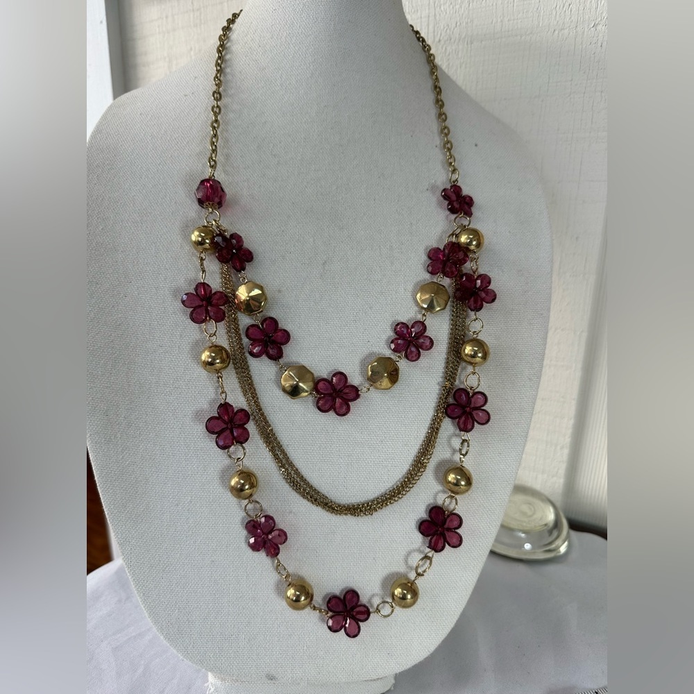 Long fuchsia and goldtone flower statement necklace
